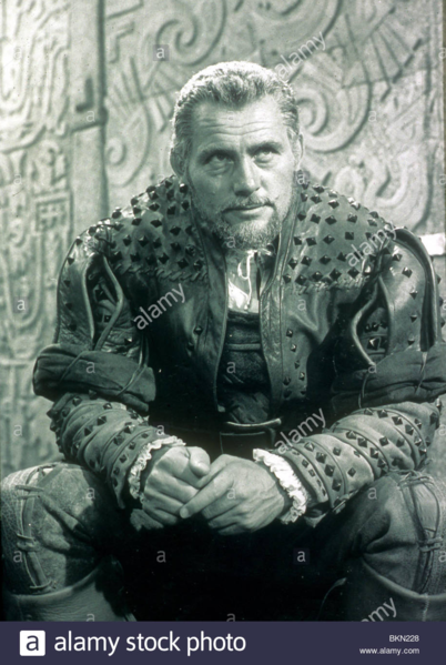 File:Robert Shaw Cote in "Royal Hunt of the Sun".png